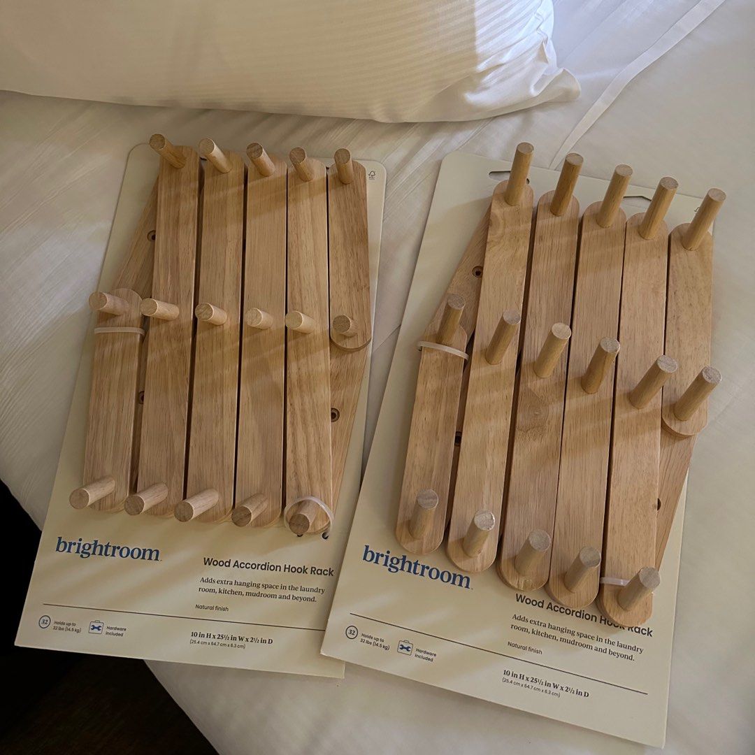 Accordion 16 Hooks Rail Light Wood Cup Holder / Hanger, Furniture