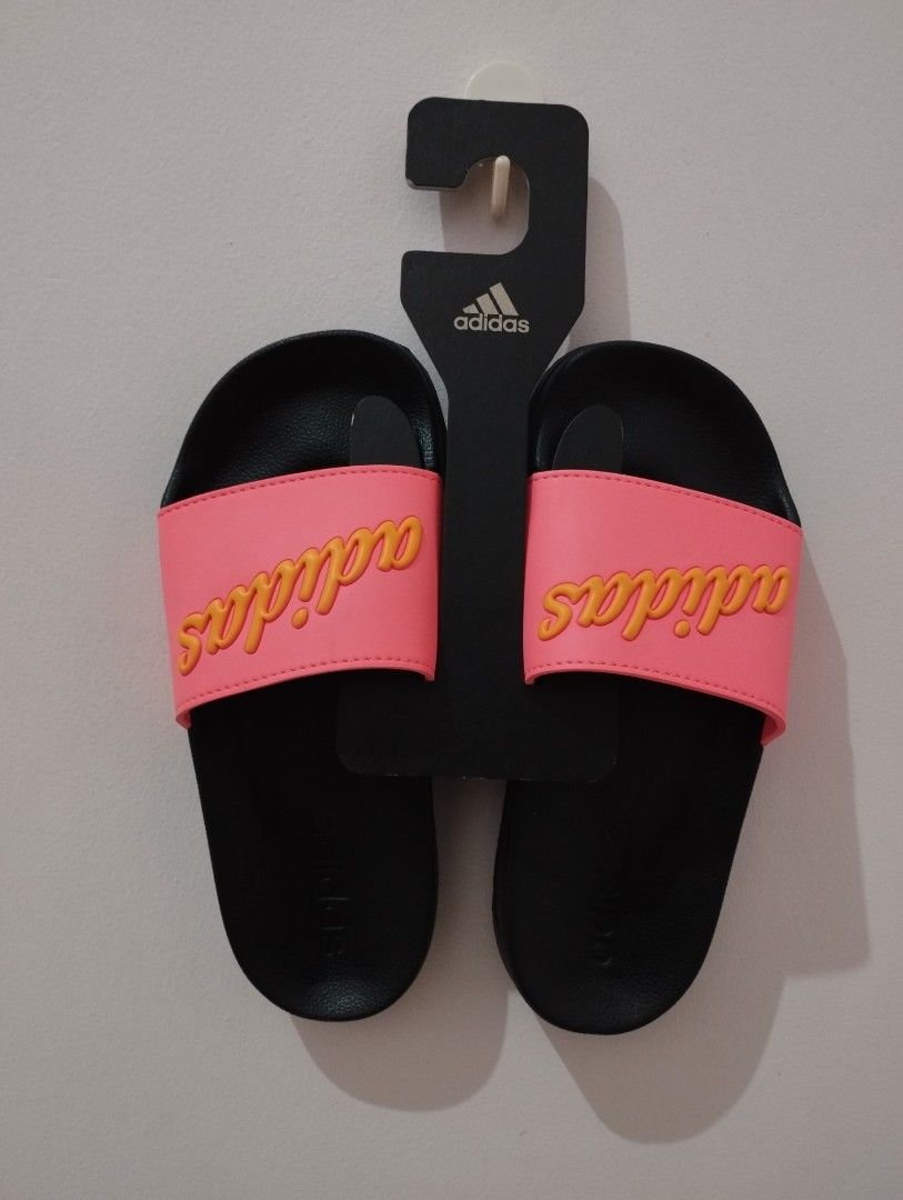 adidas slide sandals, Fesyen Pria, Sepatu Sandal di Carousell
