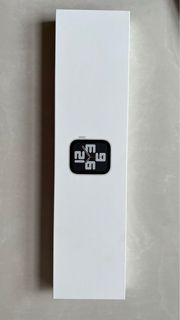 Apple Watch SE (2nd Gen) 44mm Aluminum GPS and Sport Band
