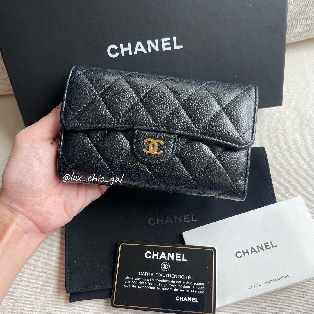 Chanel Classic Card Holder Caviar GHW