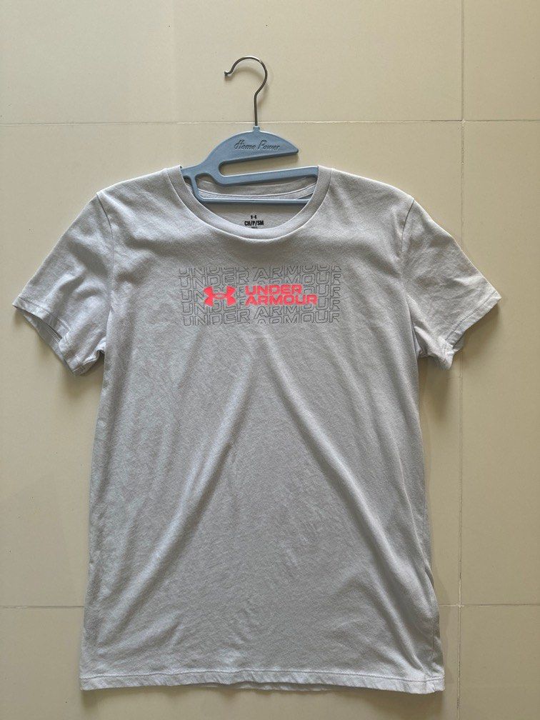 Under armor top loose heatgear shirt