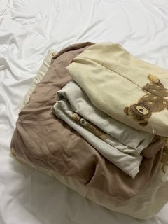 Bedsheet set (5 in 1)