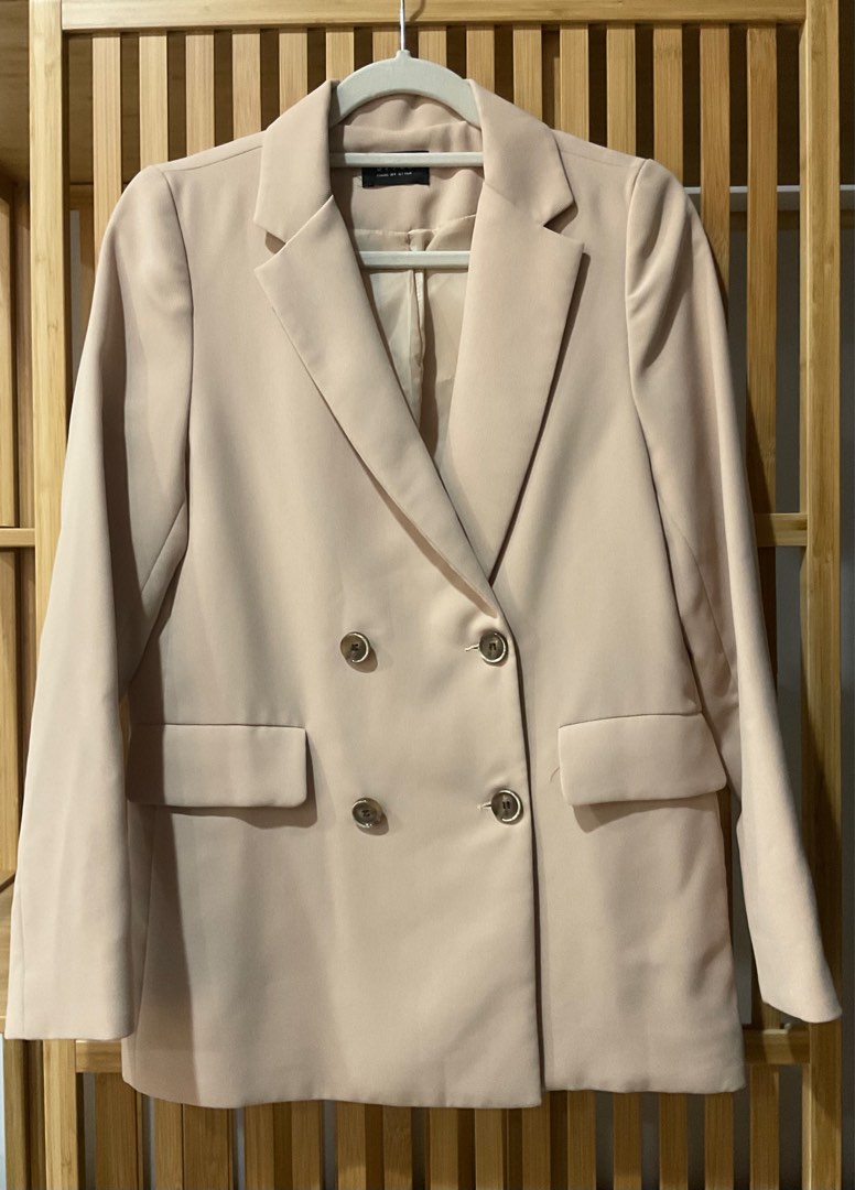 Beige Blazer, Women's Fashion, Coats, Jackets and Outerwear on Carousell