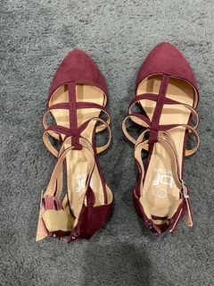 BNWOT maroon red wine flat shoes size 7.5