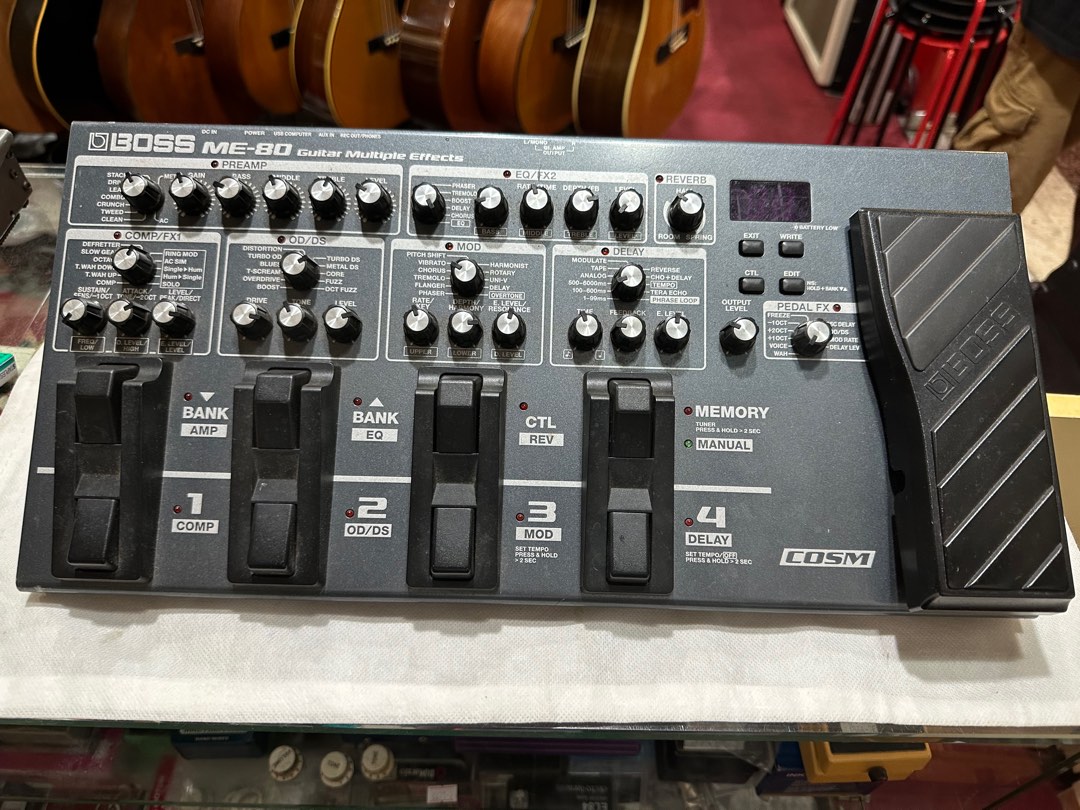 BOSS ME80 Guitar MultiEffects Pedal, Hobbies & Toys, Music & Media