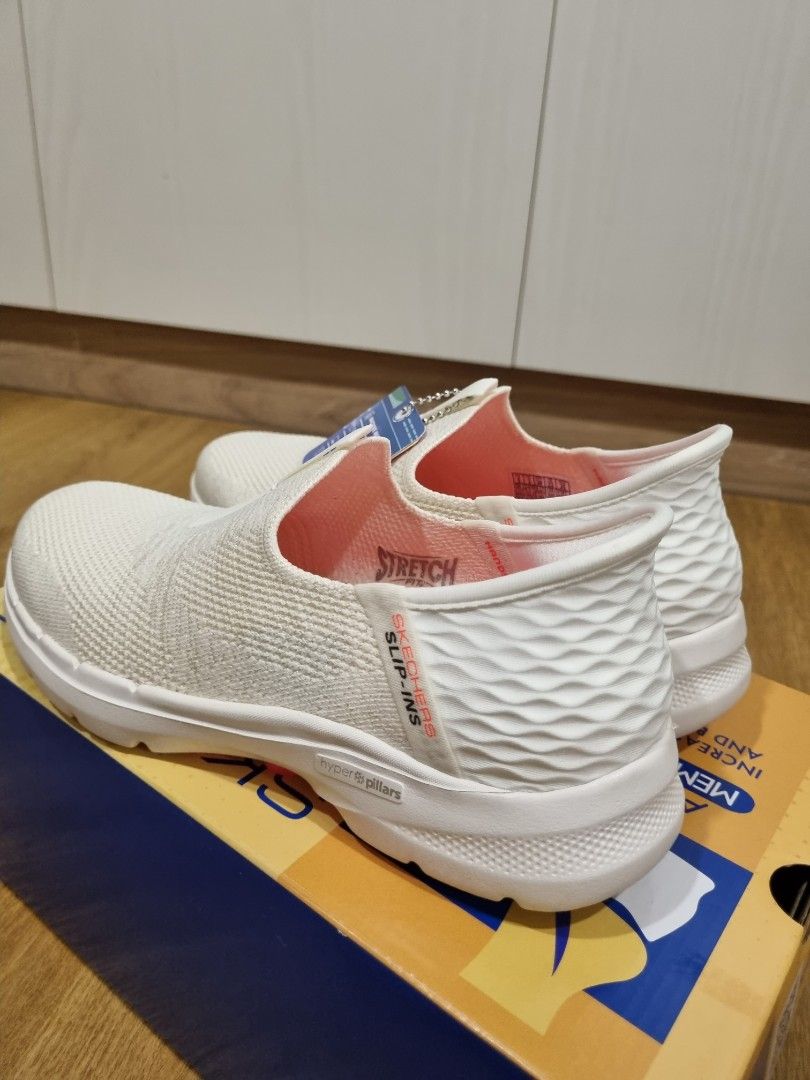 New stretch skechers store