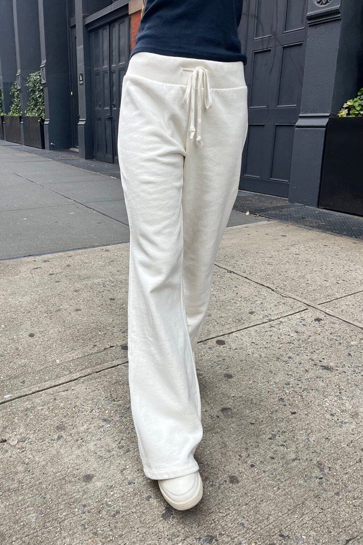 Brandy Melville Hillary Soft Yoga Pants, Women's Fashion, Bottoms