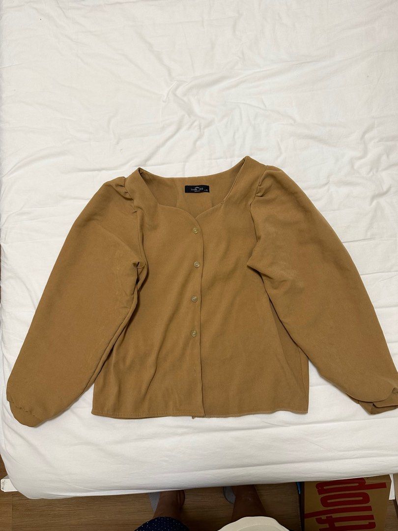 Brown Long Sleeve (Category: Longsleeves) located in Pasig City. Submitted by DeclutterMommaKim (Listing ID 1257509325, Image 1). Description: used once.