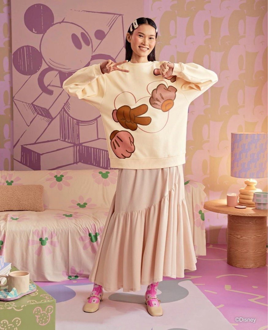 Calaqisya x Mickey: Breathe Shirt XL in Starwhite, Women's Fashion