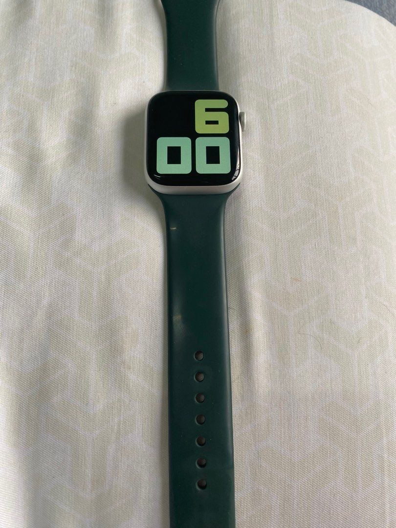 Apple watch series 4 44m price hot sale