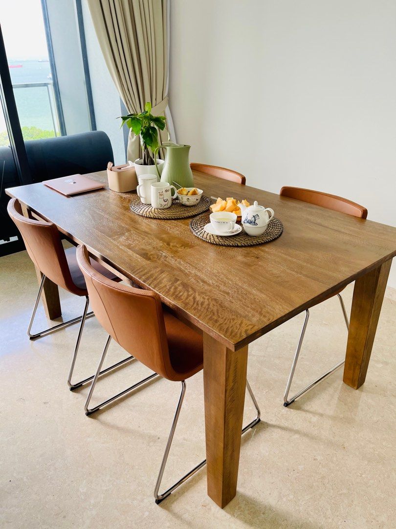 Crate and barrel 2025 dining table