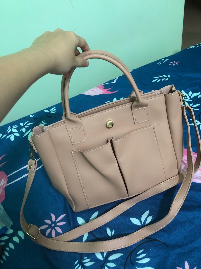 Crossbody work bag, Women's Fashion, Bags & Wallets, Crossbody Bags on