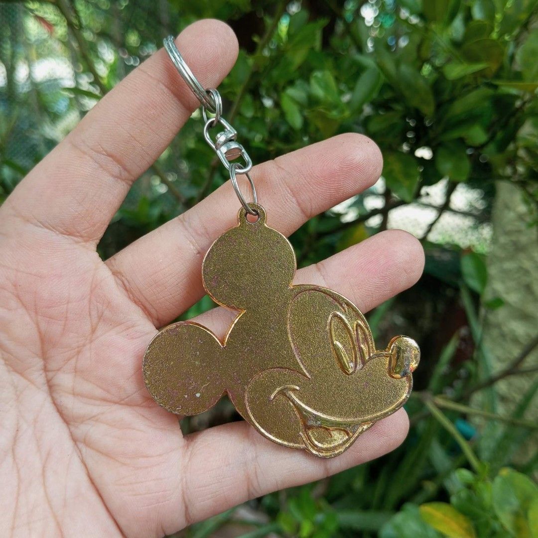 Mickey mouse metal keychain outlet
