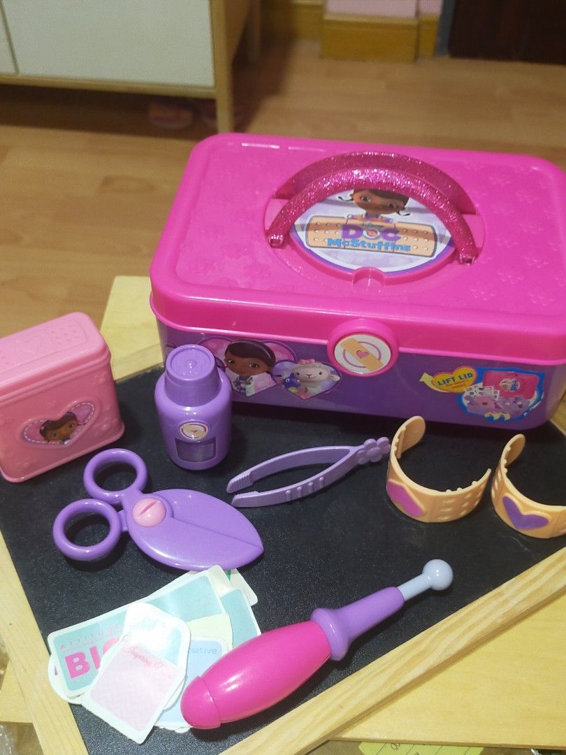 Doc mcstuffins 2025 first aid kit