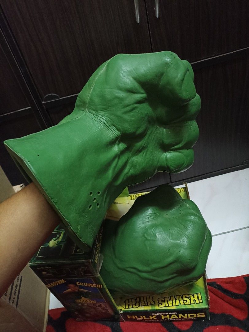 Electronic hulk hand hulk movie eric bana 2003, Hobbies & Toys, Toys