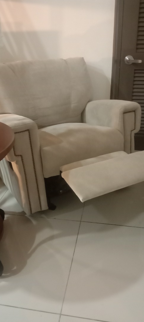 Fella design top recliner chair