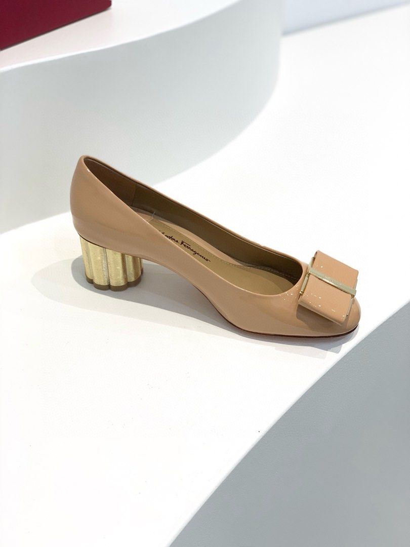 ferragamo vara heels