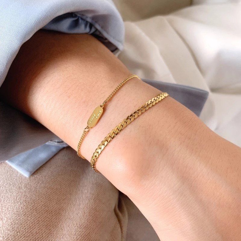 Gold chain hotsell bracelet womens