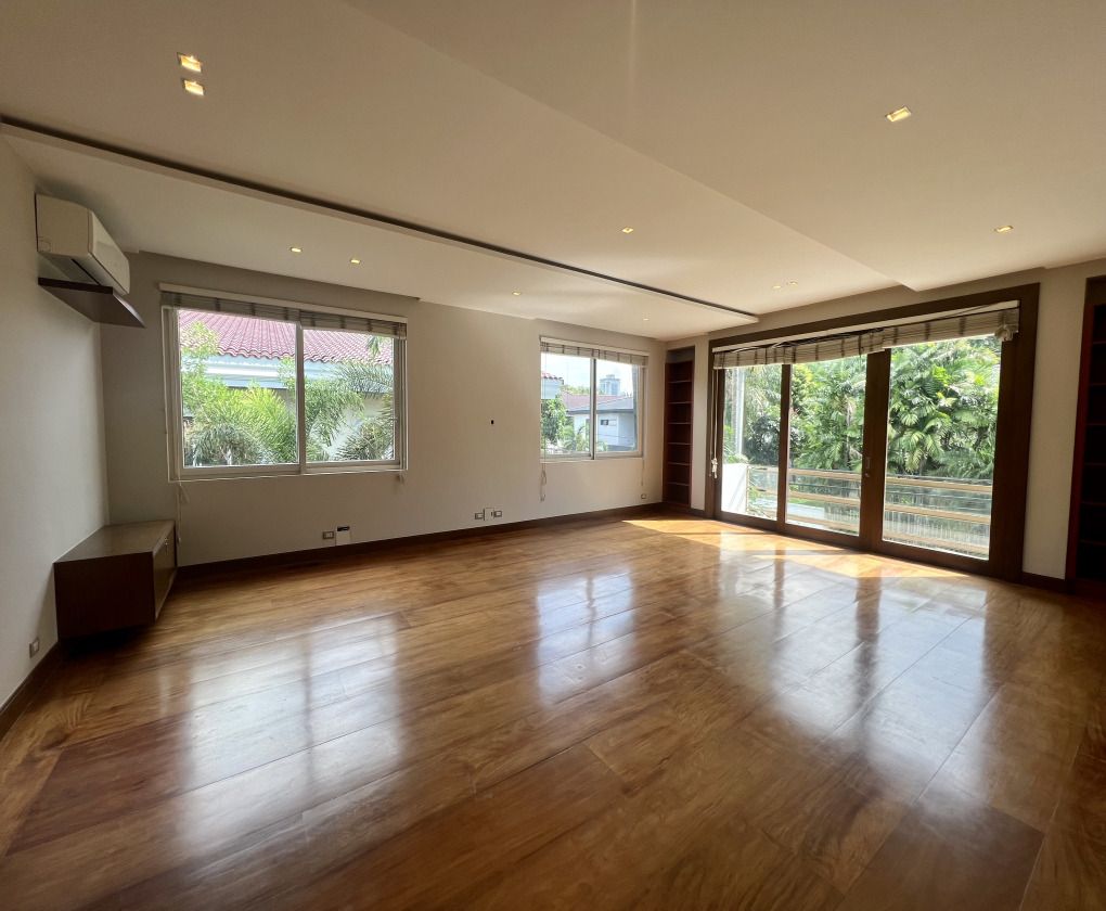 Greenmeadows House and lot for sale in Quezon City, Property, For Sale