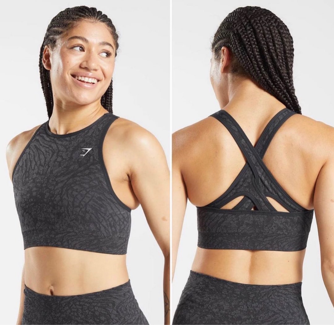 (DISC 10) Gymshark Black, Olah Raga, Baju Olahraga di Carousell