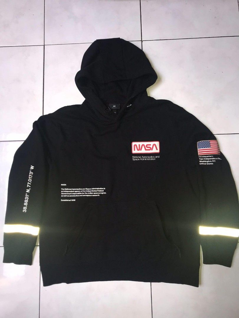 Hoodie Reflective Nasa H M Fesyen Pria Pakaian Atasan di Carousell