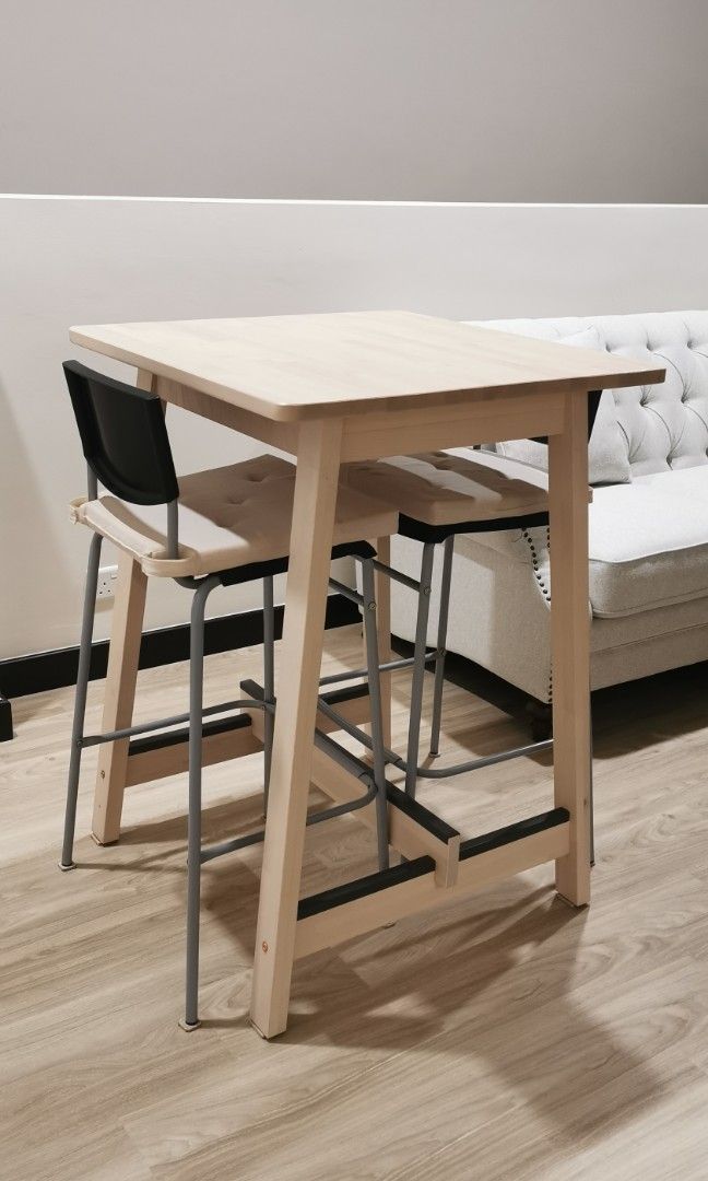 Norraker bar online table