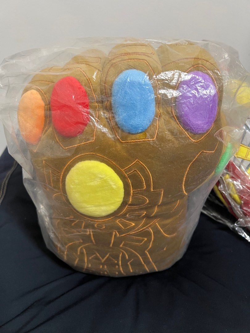 Infinity and Nano Gauntlet Plush. Hot Toys Cosbaby Marvel Avengers