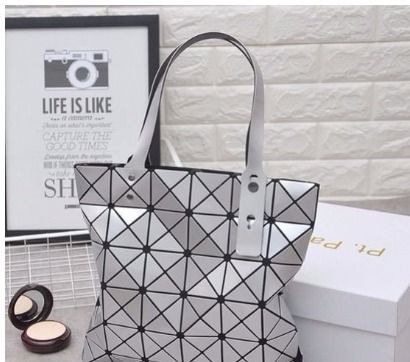 Issey Miyake Same Style Bag Geometric Diamond Pattern Bag Handbag