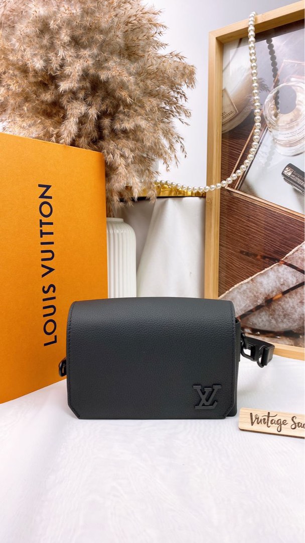 Louis Vuitton Fastline Wearable Wallet