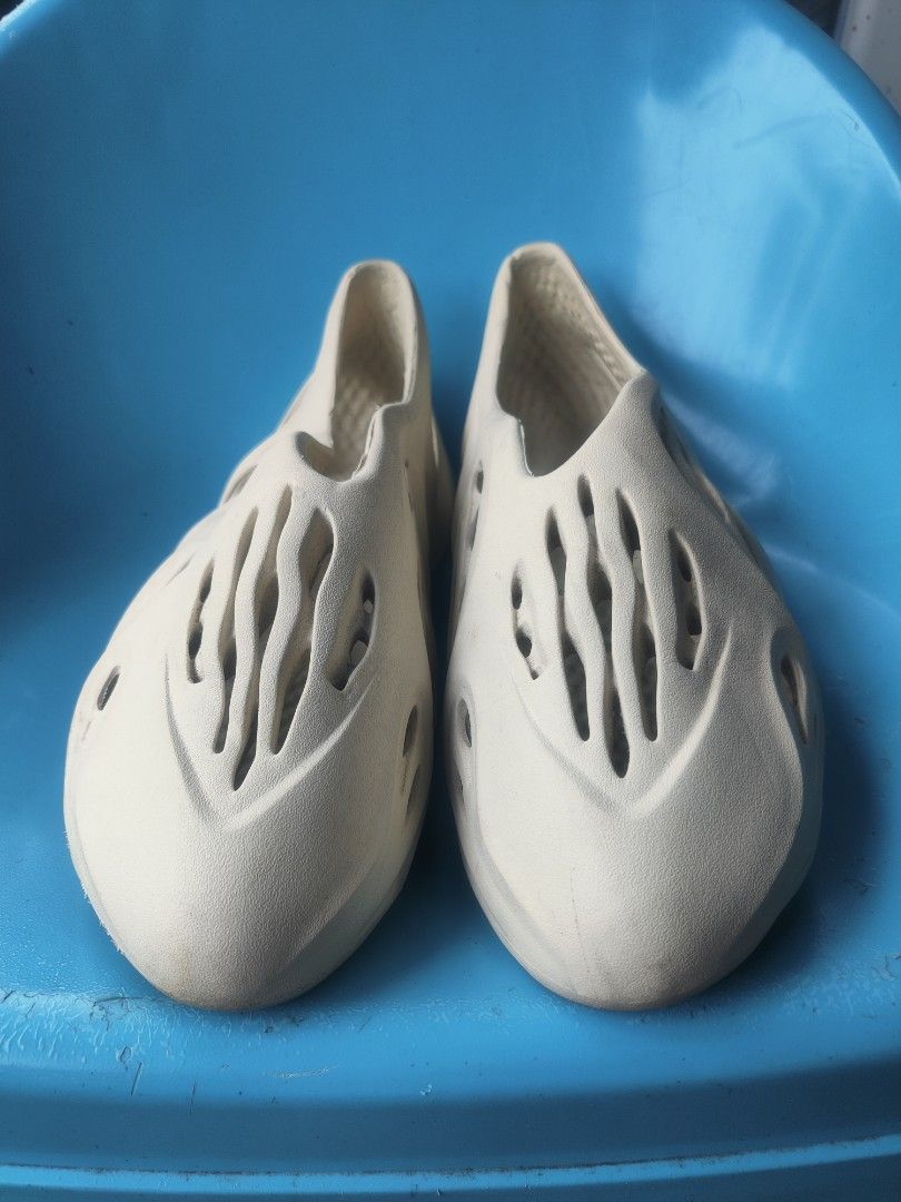 yeezy foam kanye west