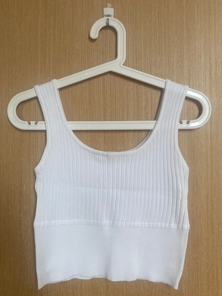Knitted White Cropped Vest