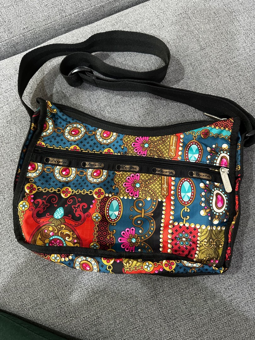 Lesportsac, Men's Fashion, Bags, Sling Bags on Carousell
