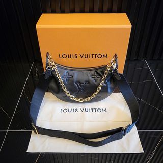 Louis Vuitton Lockme II Chain BB - Blue Crossbody Bags, Handbags -  LOU760370