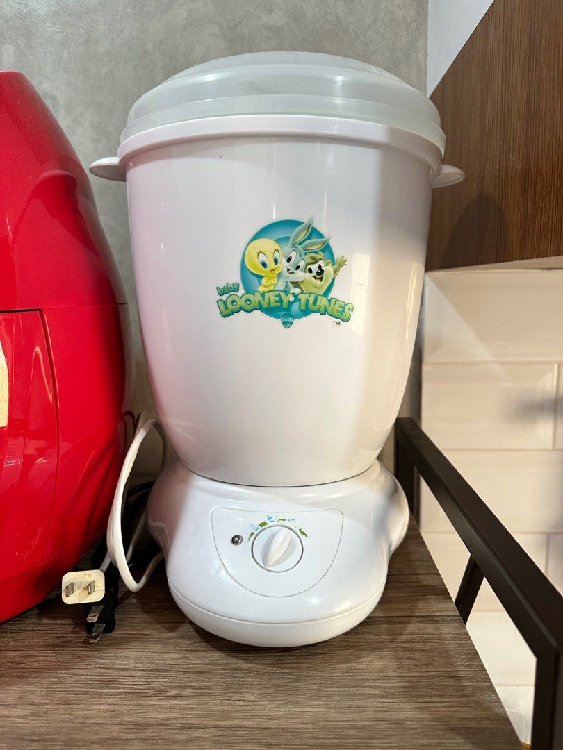 Looney Tunes Sterilizer with Free Mickey Mouse Bowl and Water