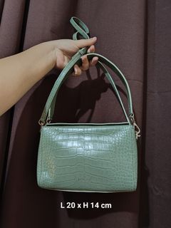 Louie Ooie small box type two way bag