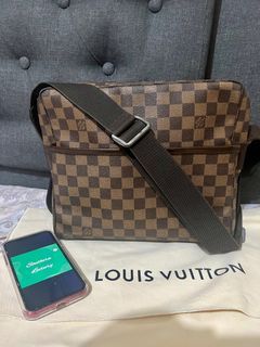 LOUIS VUITTON M44001 DISTRICT MM, Luxury, Bags & Wallets on Carousell