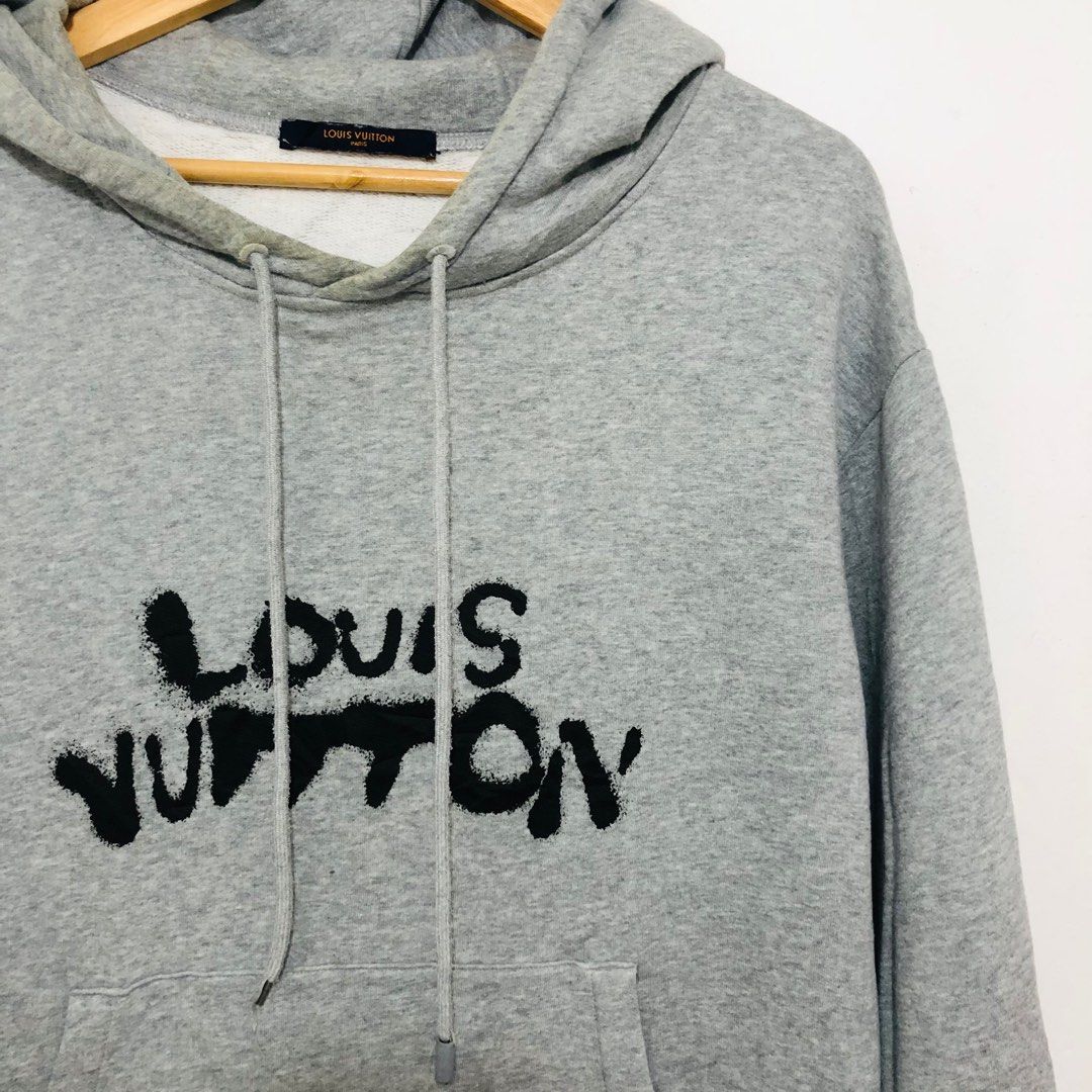 LOUIS VUITTON NEON WORKING MAN HOODIE, Men's Fashion, Coats, Jackets and  Outerwear on Carousell