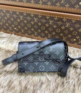 Louis Vuitton LV Steamer wearable wallet Graffiti Grey ref.673704 - Joli  Closet
