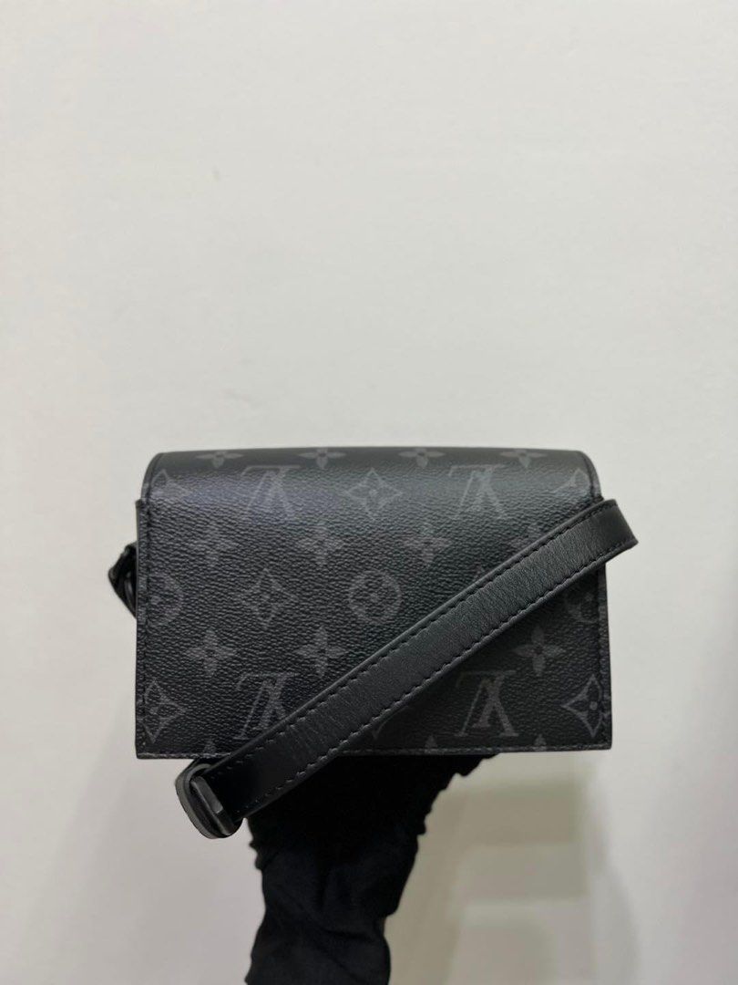 Louis Vuitton steamer wearable wallet #trending #viral #eclipse  #louisvuitton 