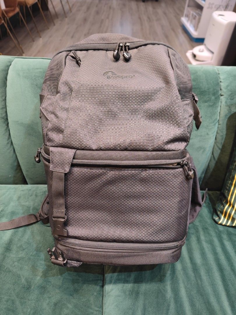 lowepro 250aw