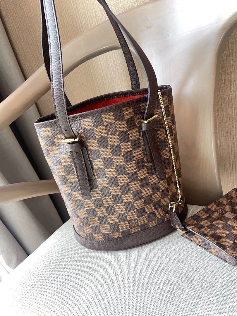 Damier bucket bag top