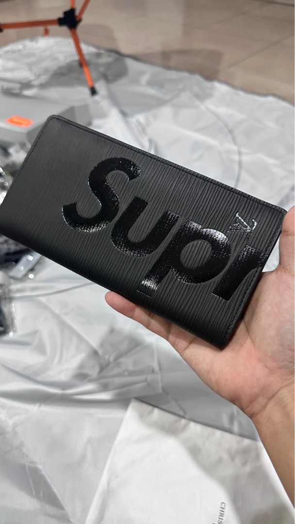 Supreme, Bags, Louis Vuitton X Supreme Brazza Wallet