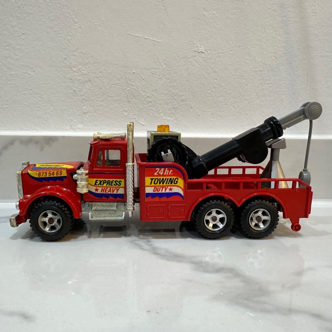 Majorette Kenworth Express Red Toy Tow