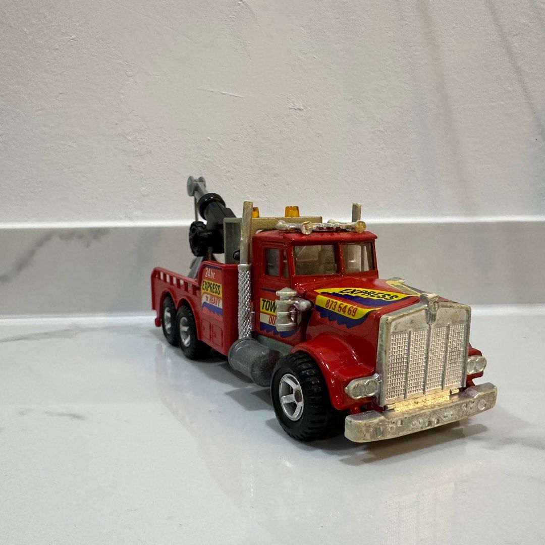 Majorette Kenworth Express Red Toy Tow