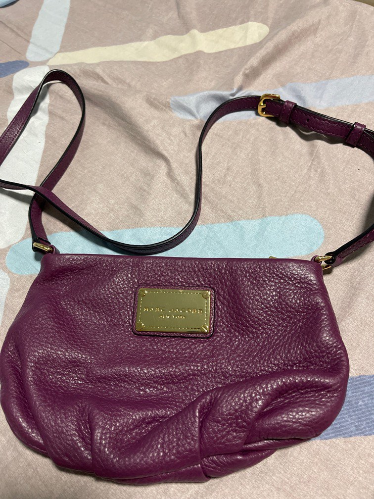 Marc Jacobs sling bag, Luxury, Bags & Wallets on Carousell