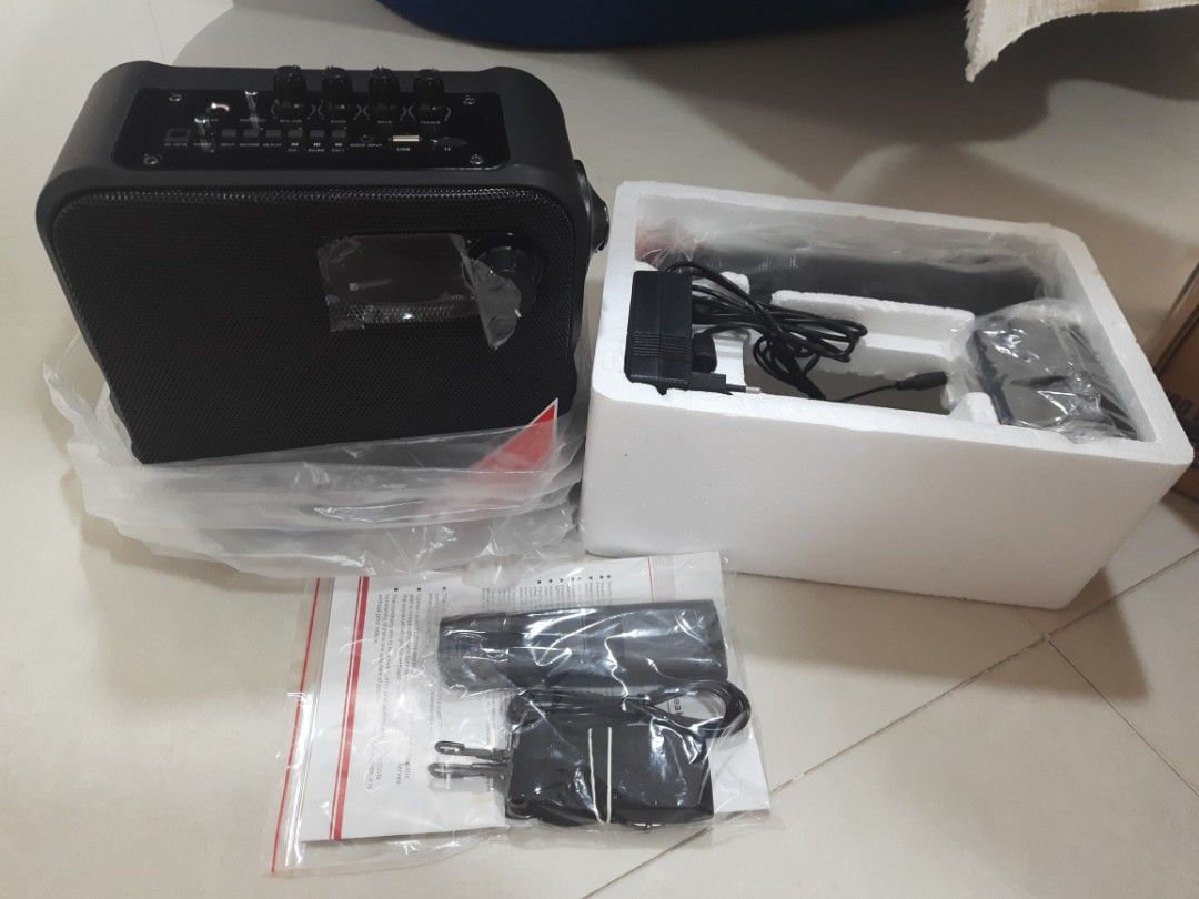 Martin Roland MPA-50 Rechargeable peaker with wireless microphone ...