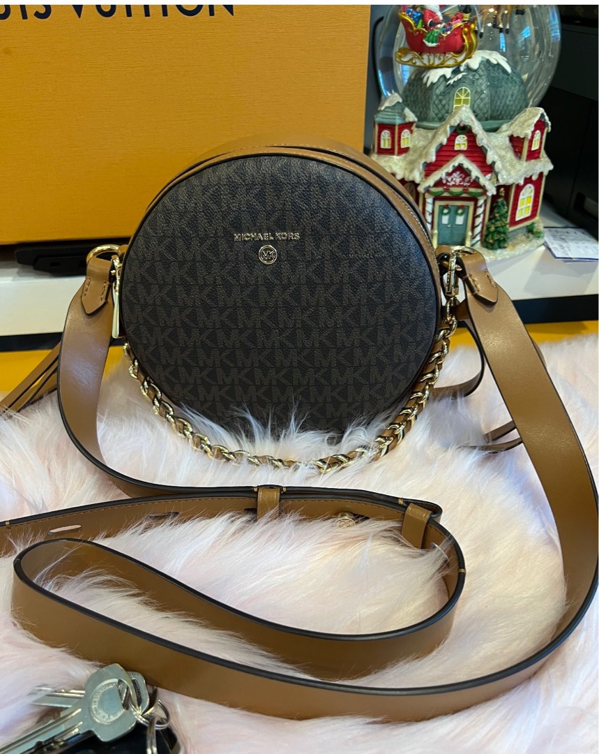 Michael kors crossbody round online