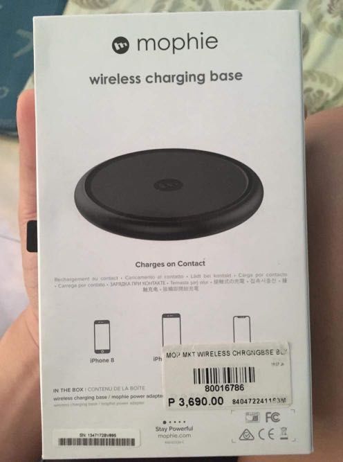 Mophie Wireless Charger (Category: Chargers) located in Marilao. Submitted by deejoson (Listing ID 253478944, Image 2). Description: For iphone 8 to iphone X.