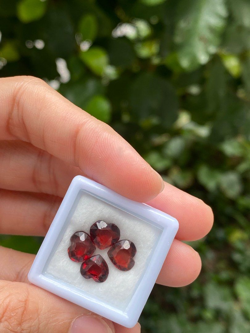 Garnet heart outlet