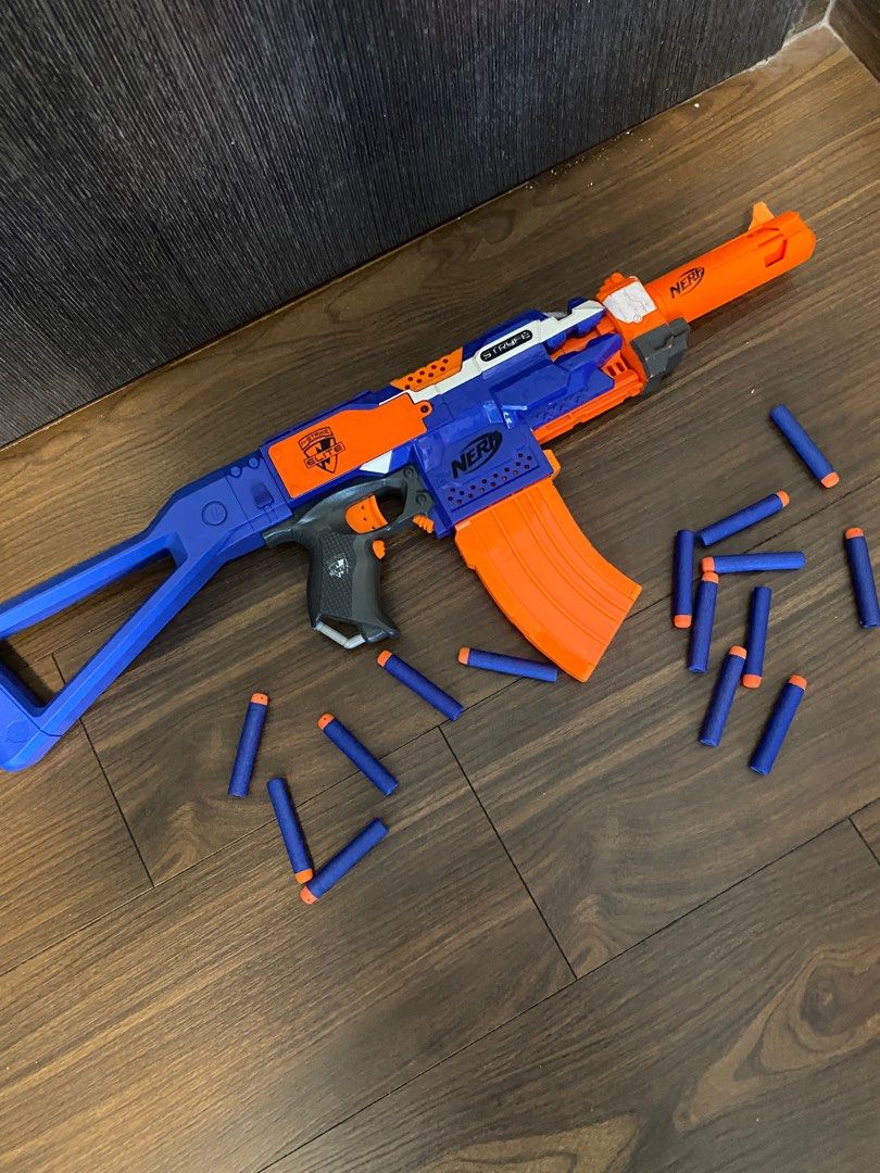 Nerf stryfe hot sale batteries